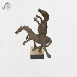 Scultura Stargazer in Bronzo Cavalli in Lotta