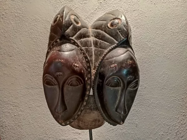 Maschera "Duofertilia" in Legno Anni '70 - immagine 2