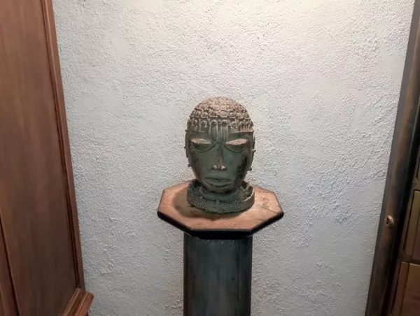 "Regina del Sudan" Fusione in Bronzo Anni '30 - immagine 2