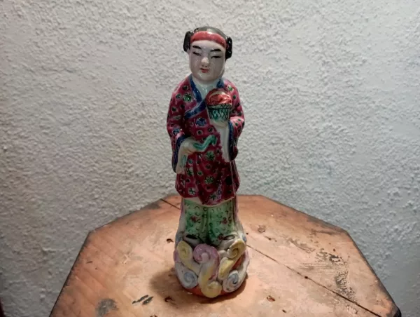 Coppia Statuette Cinesi in Porcellana Anni '60 - immagine 6