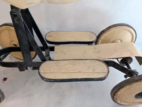 Cavallino Dondolo a Ruote Fine '800 - immagine 5