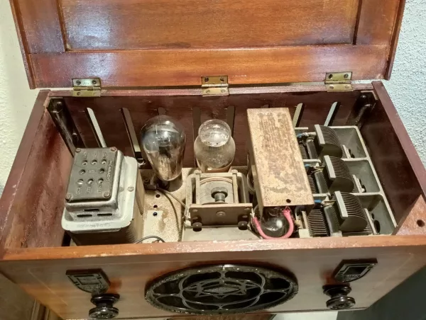 Radio Marelli "Coribante" Anni '30 - immagine 5