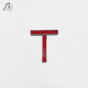 Lettera "T" in Latta e Celluloide