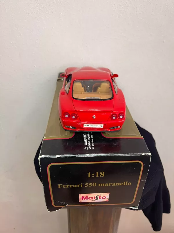 Modellino Ferrari 550 Maranello Scala 1 : 18 - immagine 6