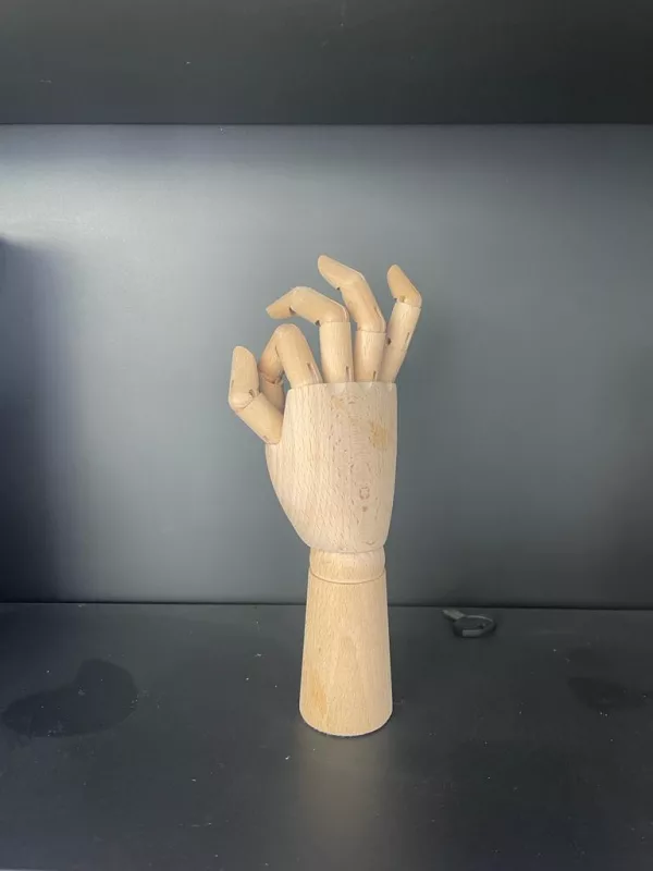 Mano di Legno con Articolazioni Movibili - immagine 3