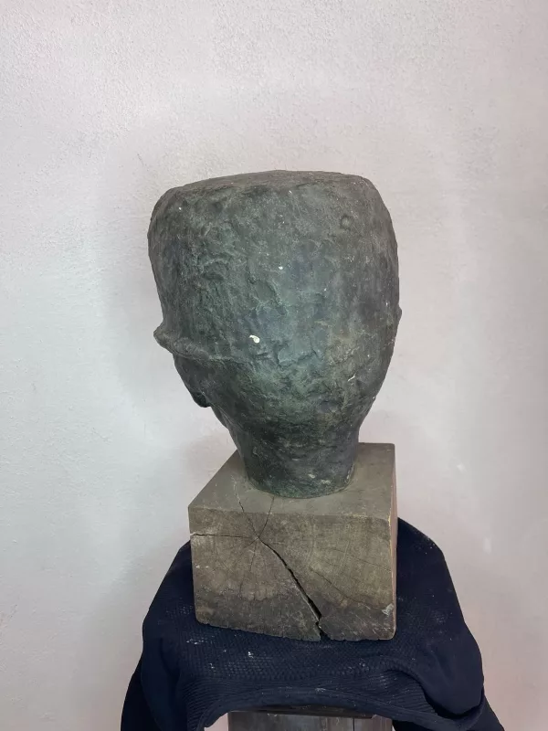 Ragazzo con Cappello Fusione in Bronzo - immagine 3