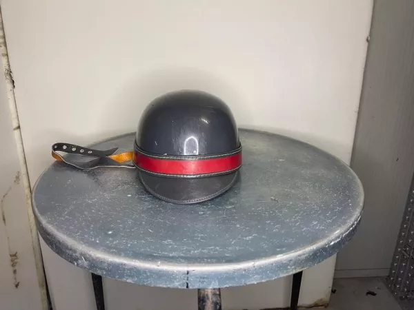 Vecchio Caschetto da Motociclista - immagine 3