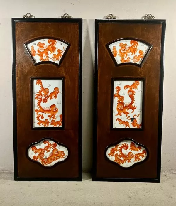 Coppia Pannelli Cinesi Legno e Porcellana 1930 - immagine 2