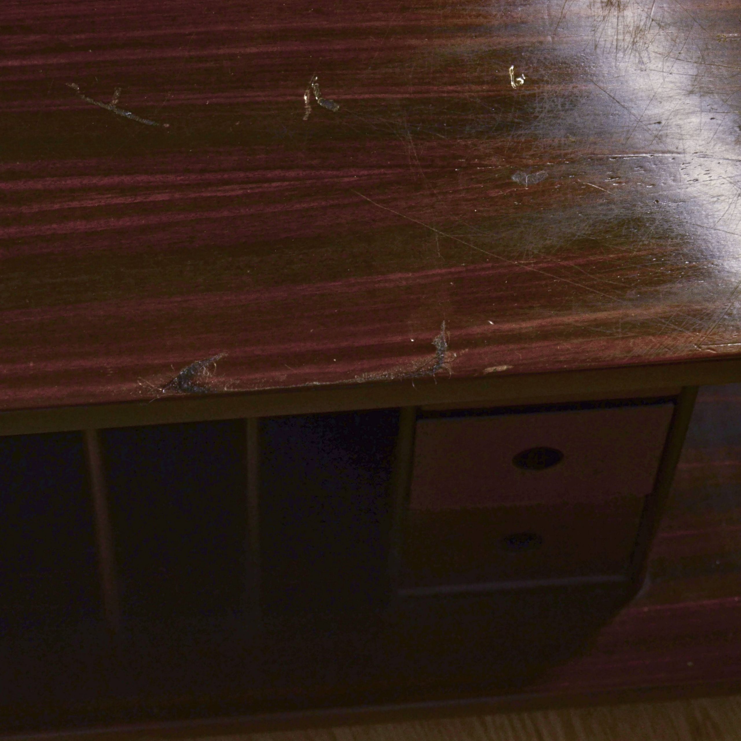 Tavolino da caffè con portariviste, cassetti e piattino anni '50 - immagine 24