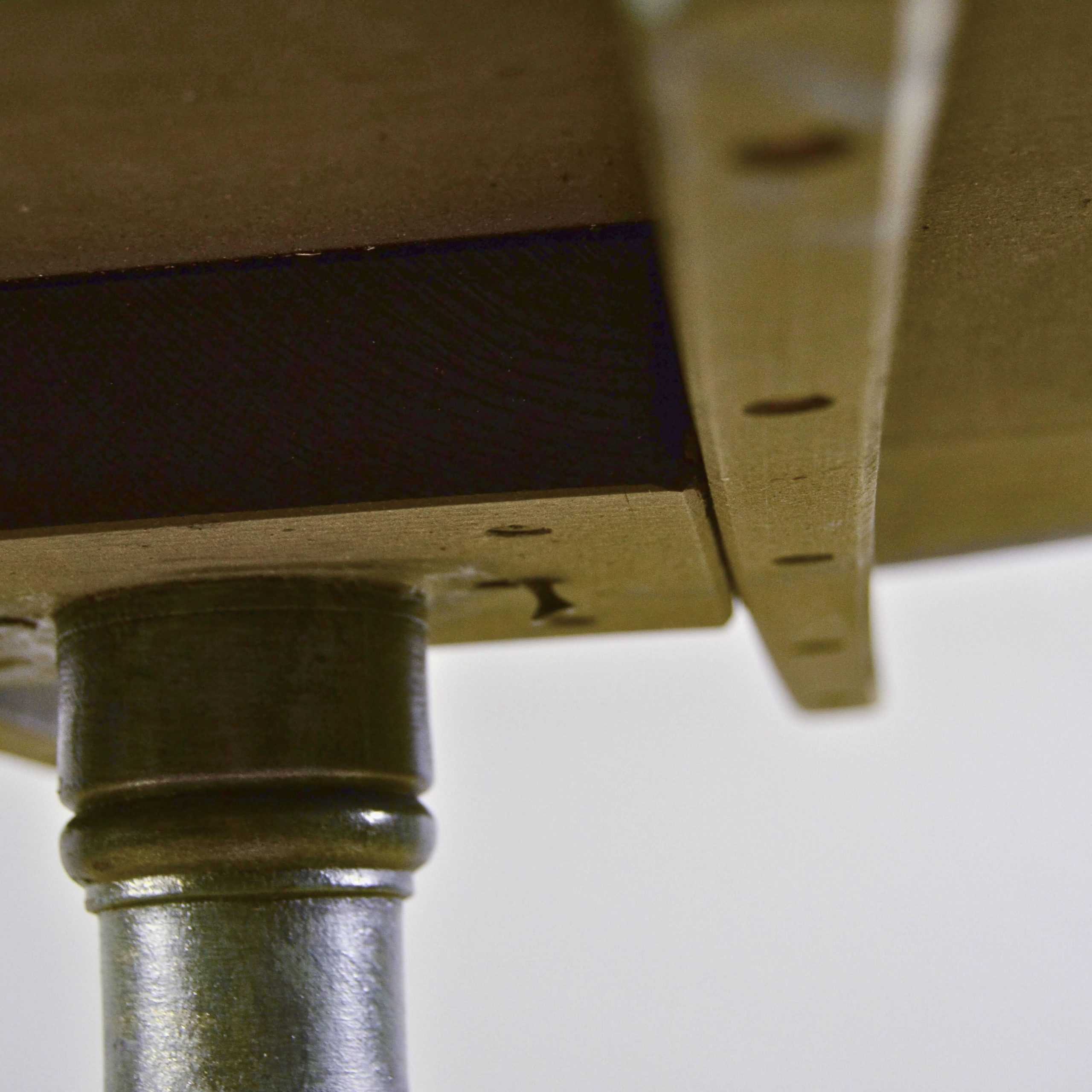 Tavolino Rotondo da Caffè Tre Piedi - immagine 7