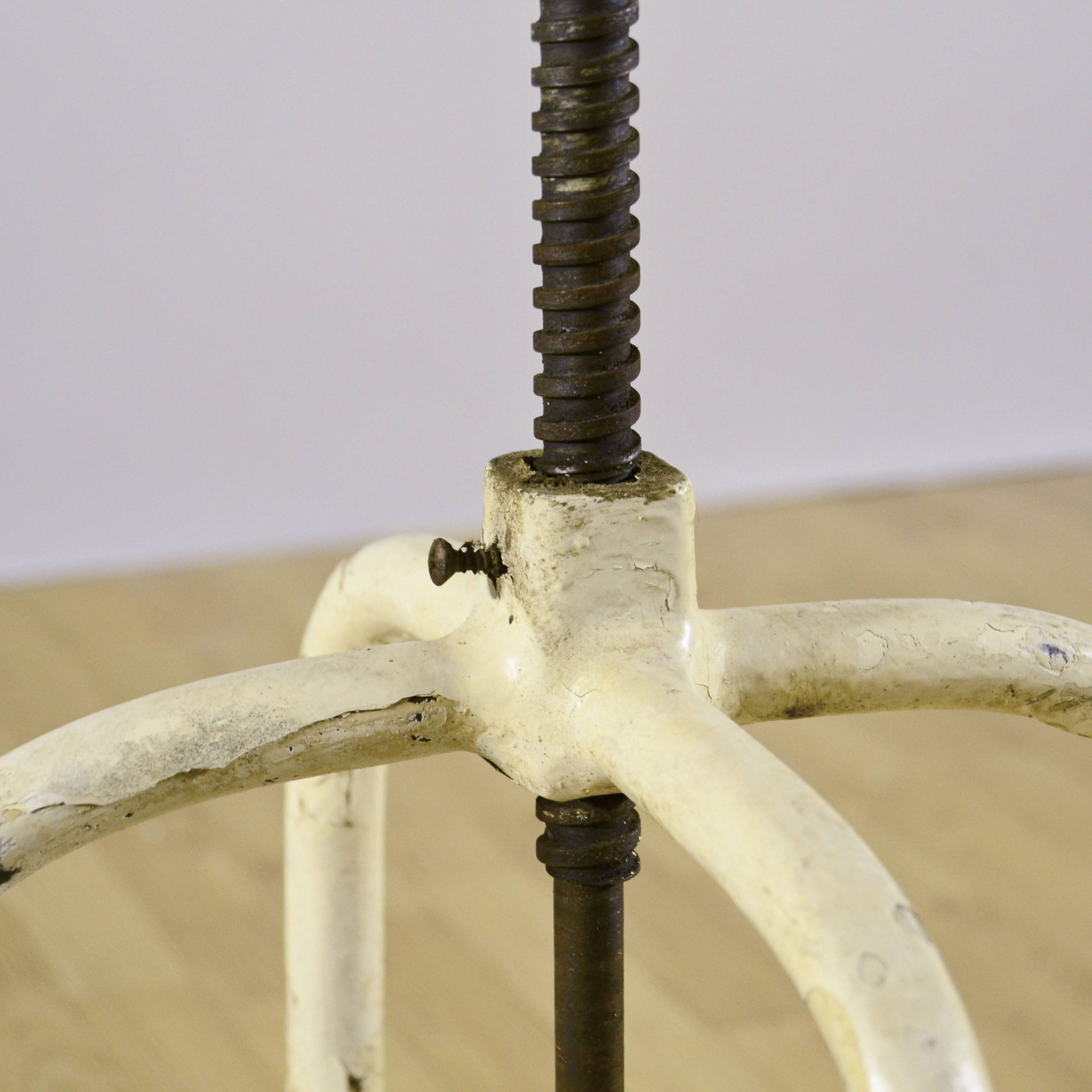 Sgabello Girevole Industrial Bianco Regolabile Anni '50 - immagine 7