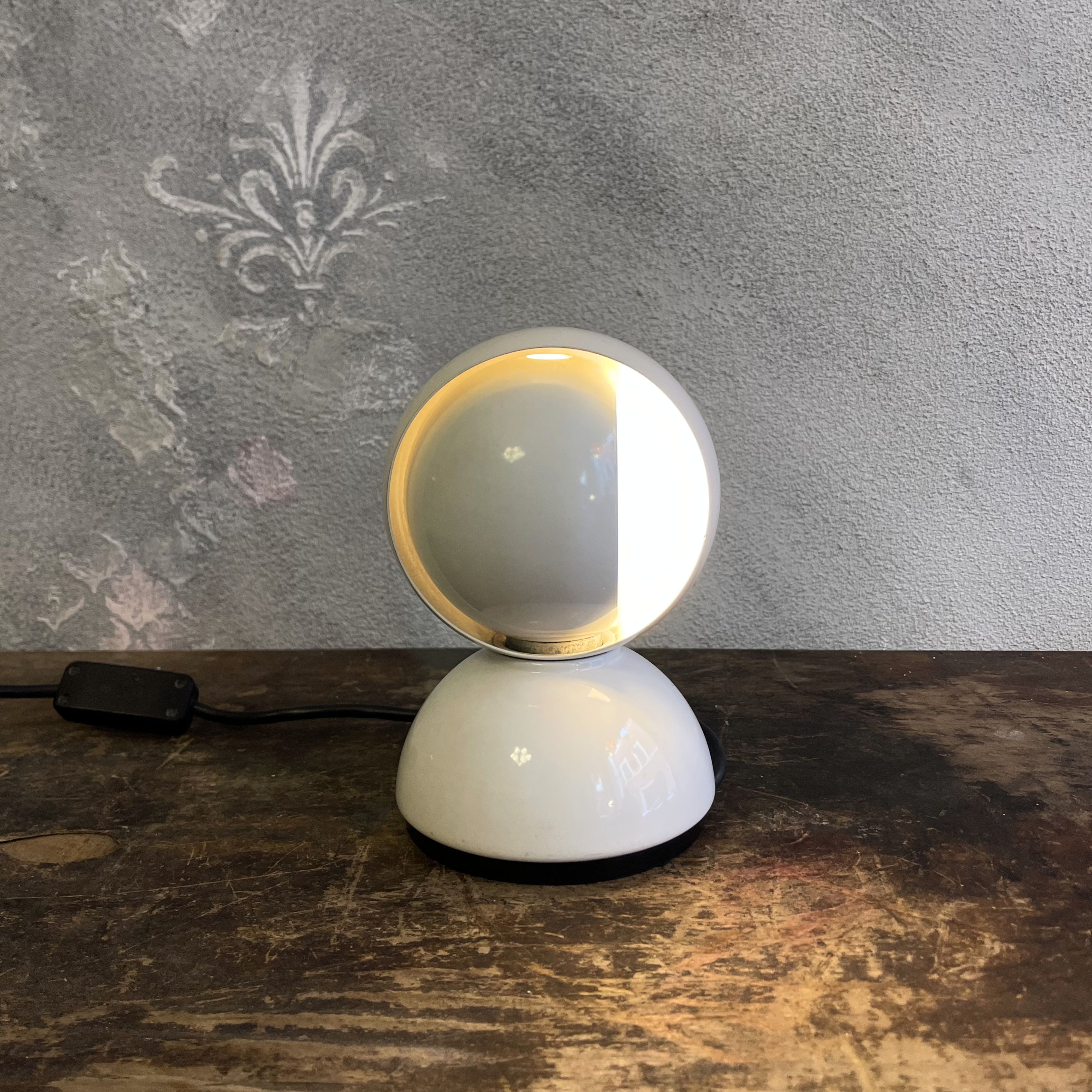 Lampada "Eclisse" di Vico Magistretti x Artemide - immagine 5