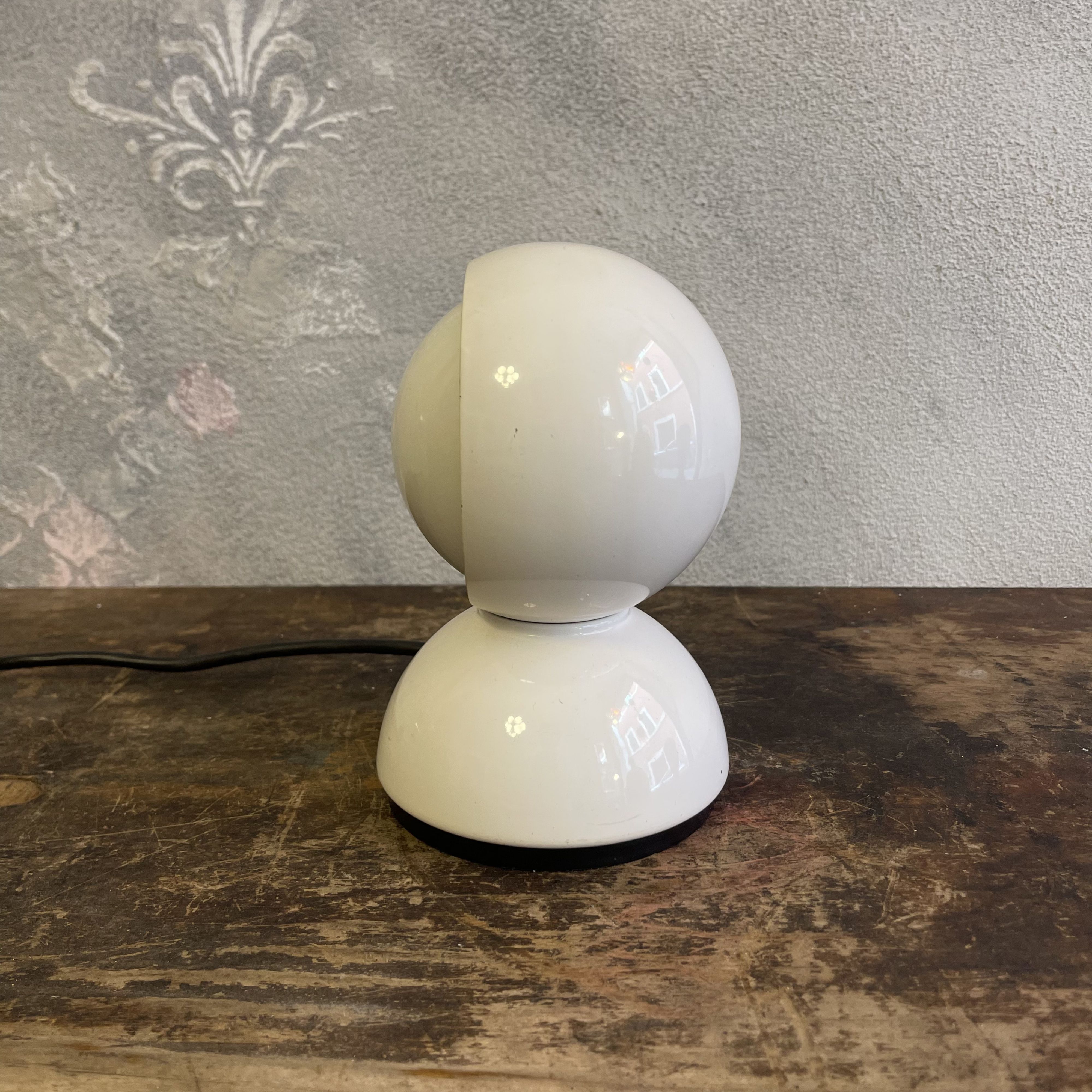 Lampada "Eclisse" di Vico Magistretti x Artemide - immagine 8