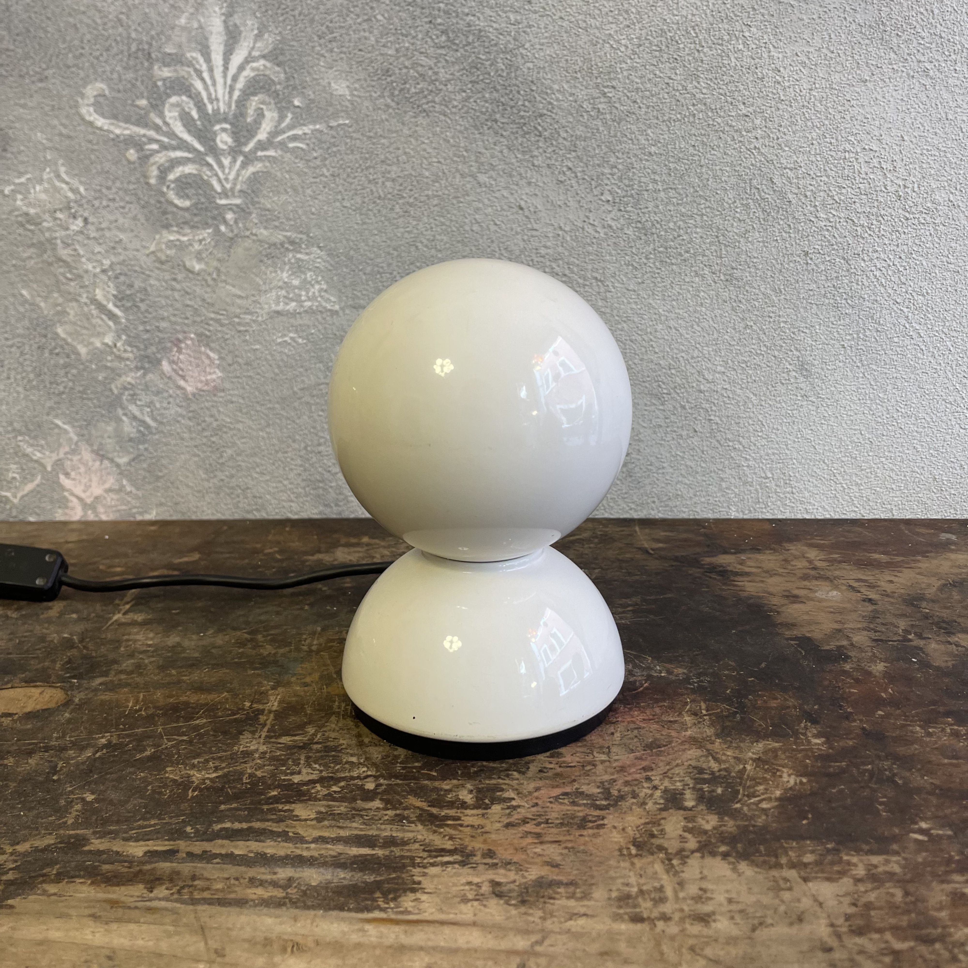 Lampada "Eclisse" di Vico Magistretti x Artemide - immagine 9