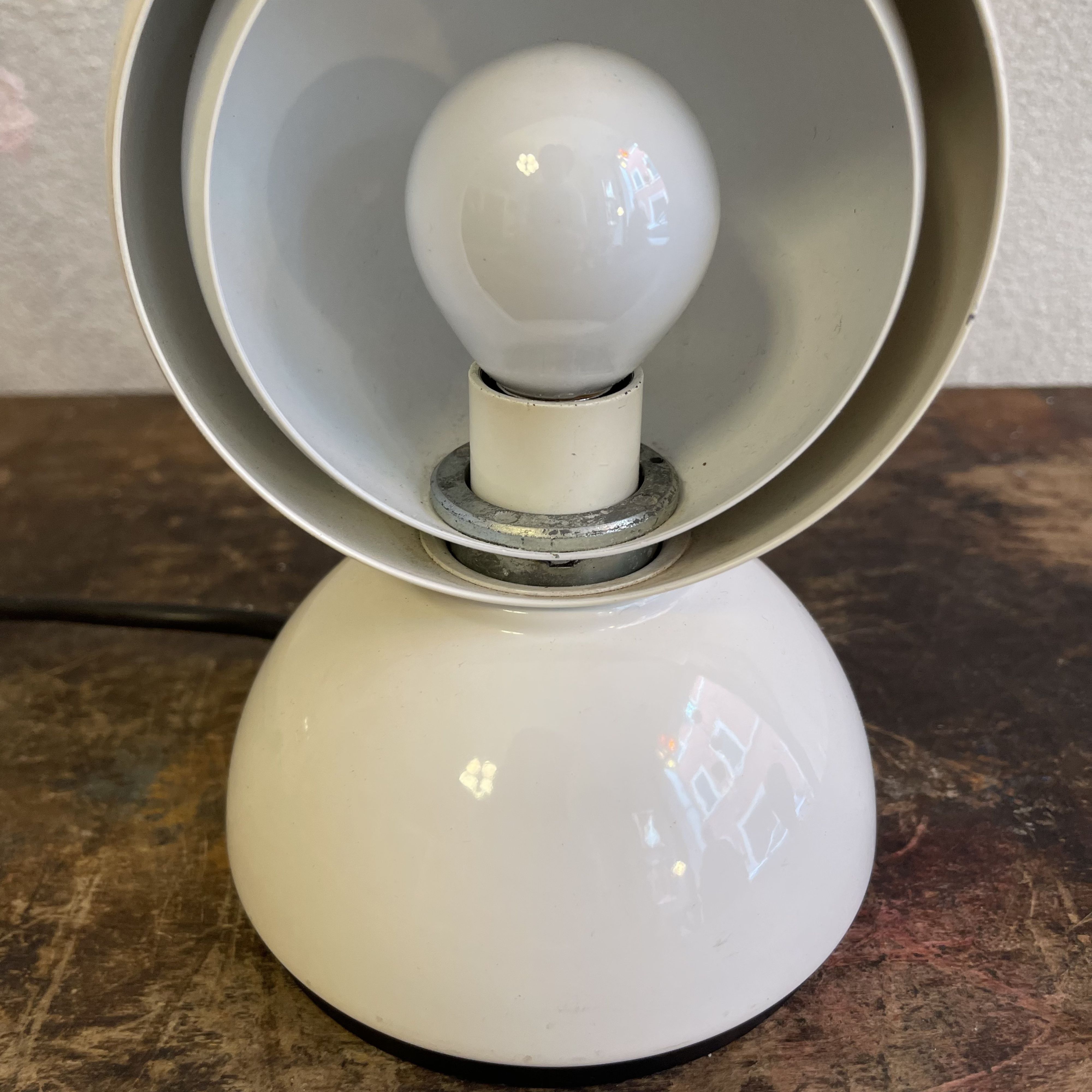 Lampada "Eclisse" di Vico Magistretti x Artemide - immagine 10