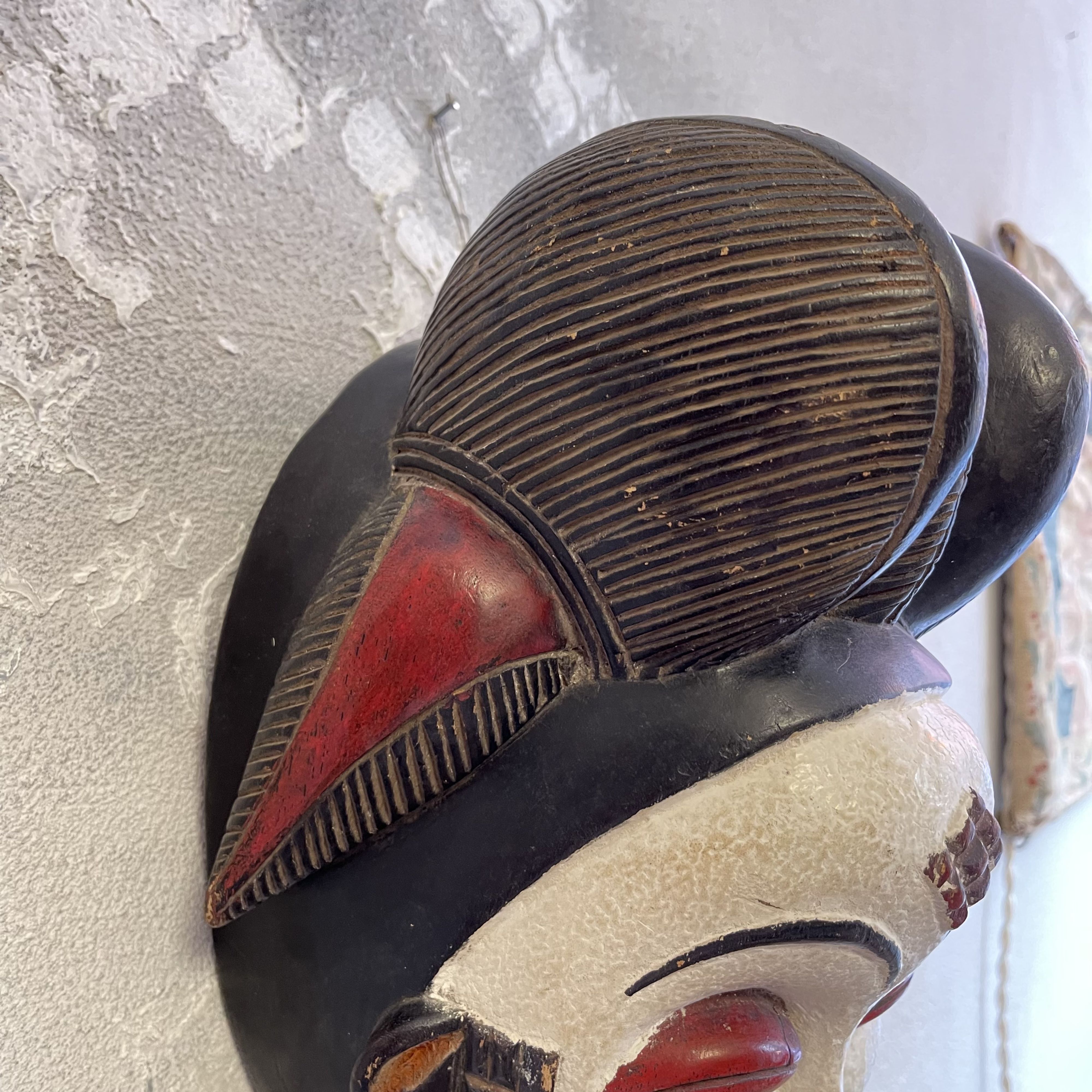 Maschera Tribale in Ebano dei Punu del Gabon - immagine 7