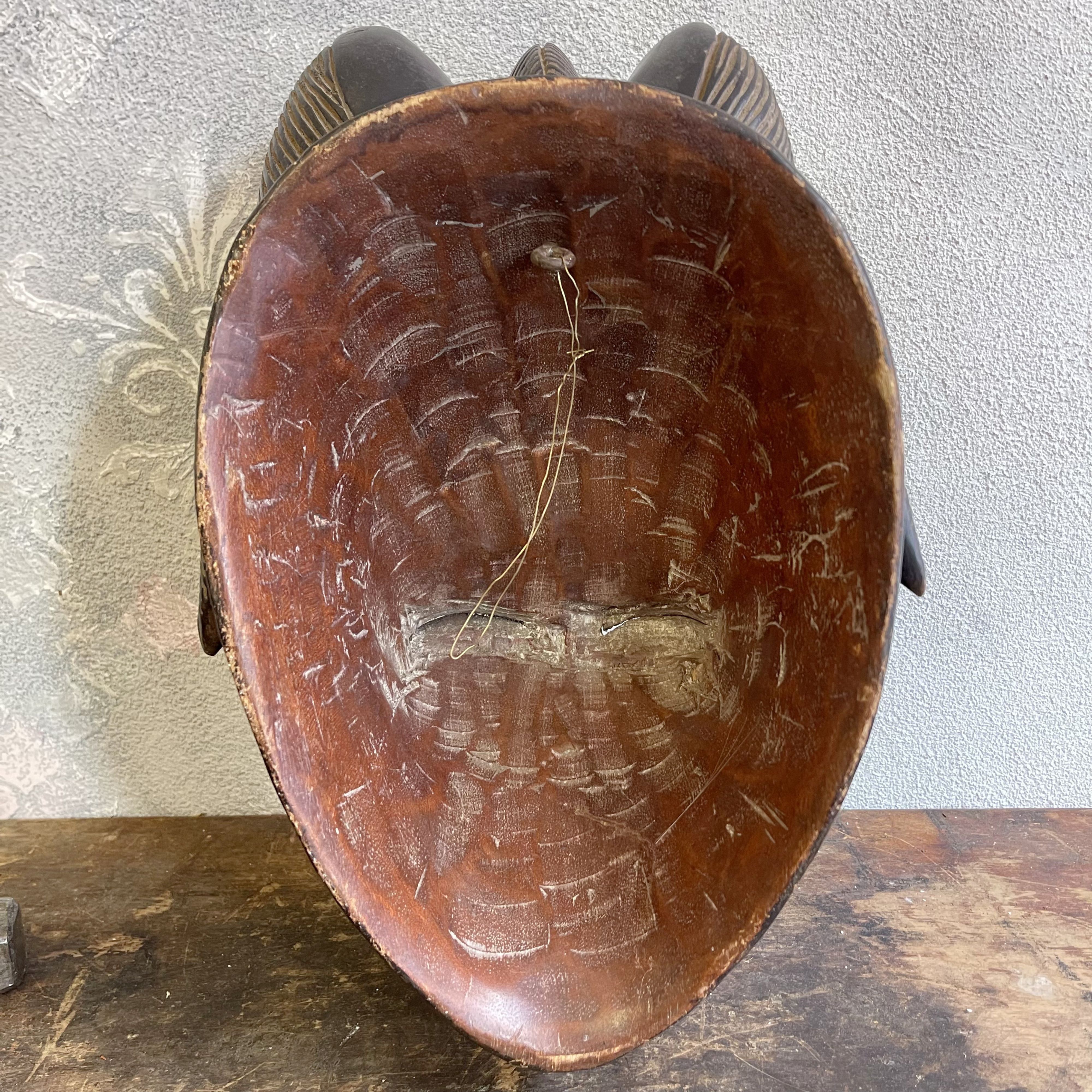 Maschera Tribale in Ebano dei Punu del Gabon - immagine 8
